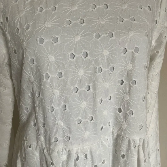 Women Off White Fully Lined Long sleeve Modest Dress Size 4 US - Picture 2 of 6